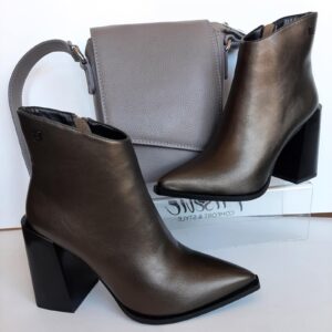 Bokacsizma Laura Biagiotti 7850